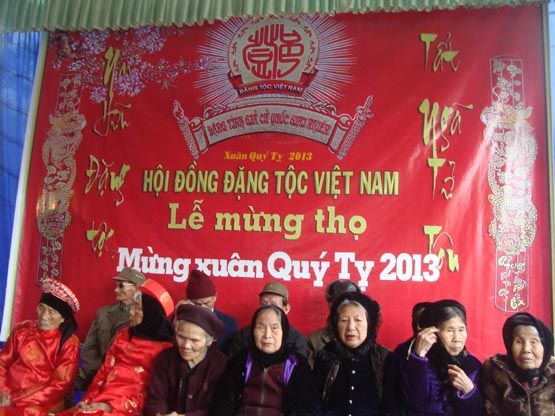 http://i652.photobucket.com/albums/uu245/dangtocvietnam/DSC06306_zps5aafcf64.jpg