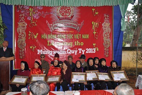 http://i652.photobucket.com/albums/uu245/dangtocvietnam/DSC_0547_zpsd014f458.jpg