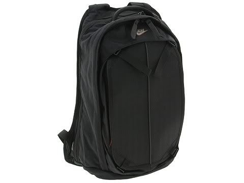 Chuyên Giầy Dép, Balo Túi Xách, Quần Áo chính hãng Nike, Adidas, Puma, Prada, Clarks.