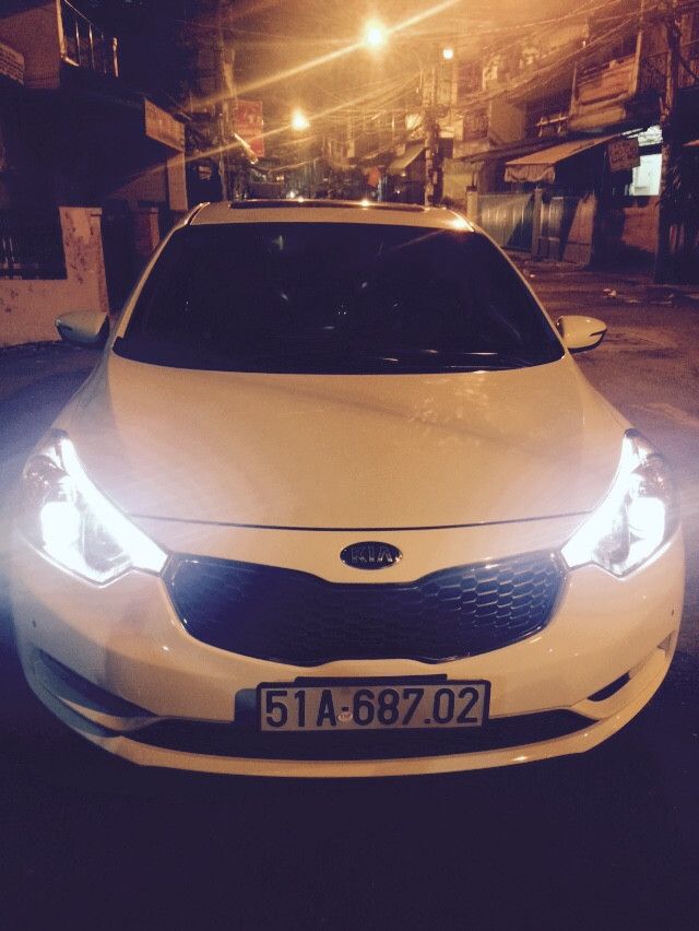 cần bán KIA k3 AT 2.0 BSTP màu trắng - 1