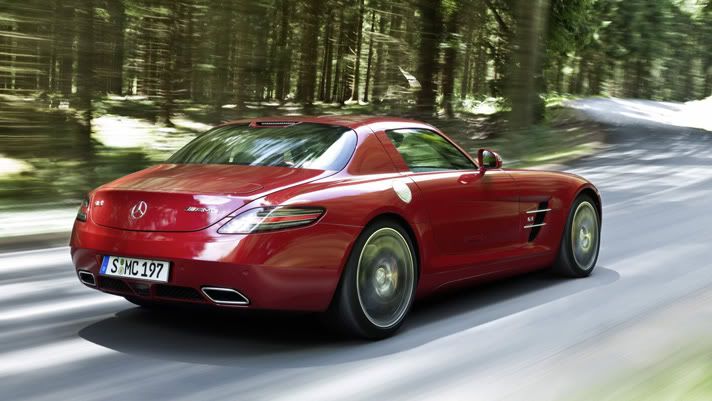 merc-benzslsgullwing-3.jpg