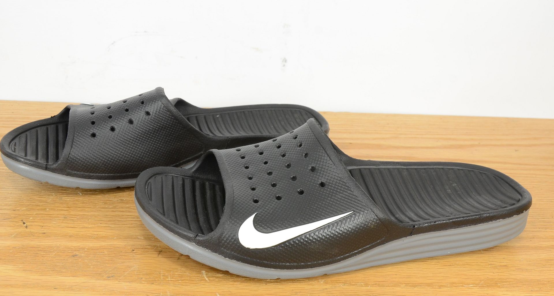 nike foam sandals mens