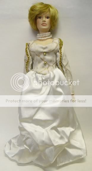 Princess Diana Porcelain Doll, 9.5 *NEW in Box*  